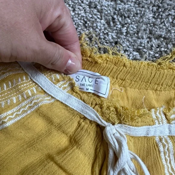 Sage the Label Yellow embroidery Shorts - Picture 3 of 4